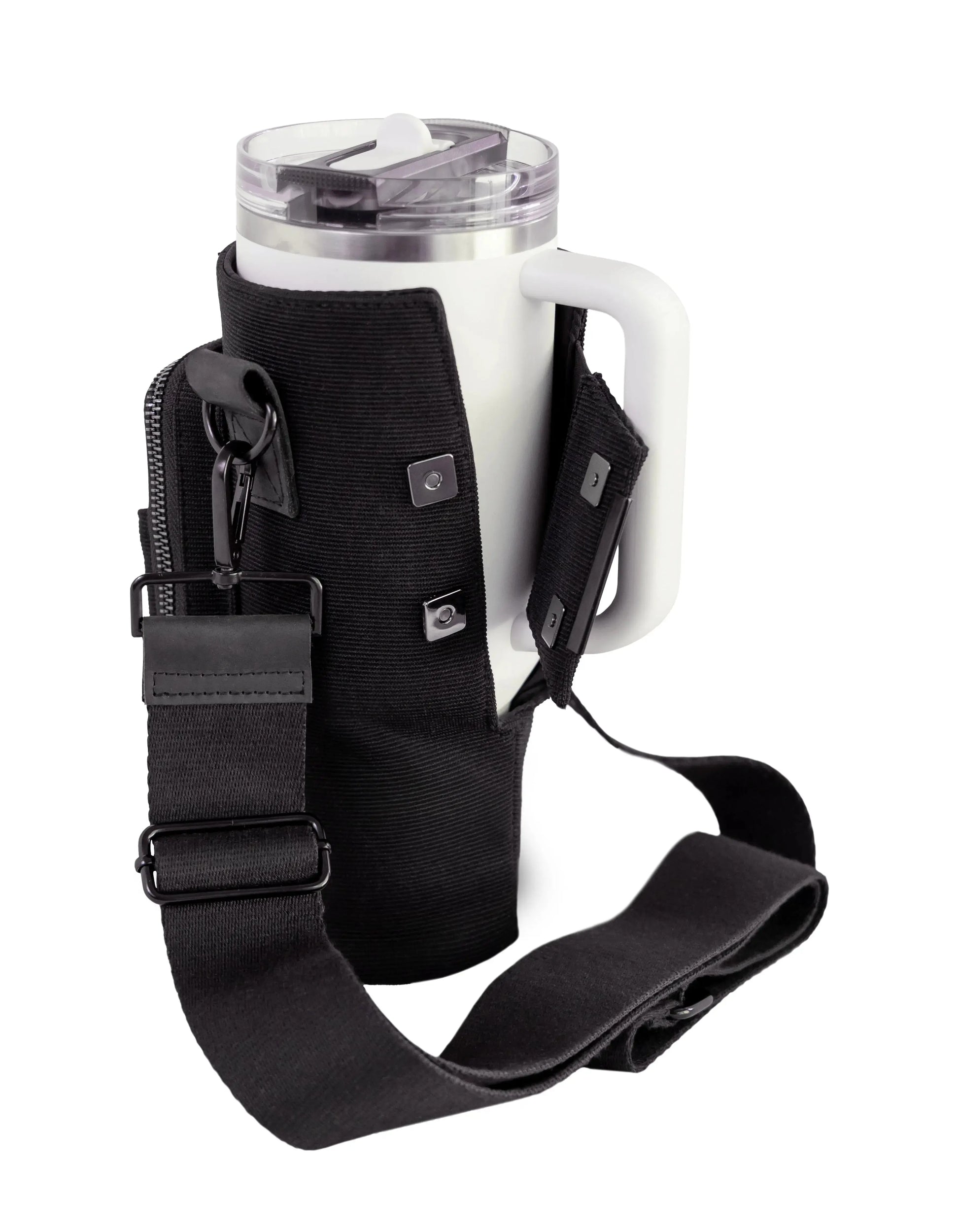 Tumbler purse crafted from premium materials like strong lock magnets and stretch band to create a secure fit for water bottles up to 40oz.